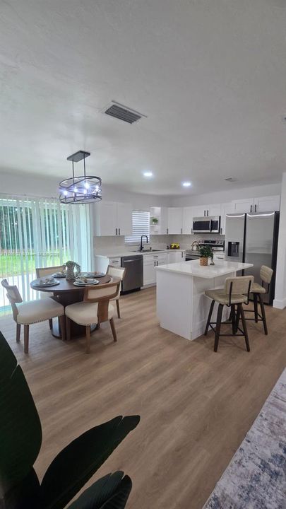 Под контрактом: $295,000 (3 спален, 2 ванн, 1164 Квадратных фут)