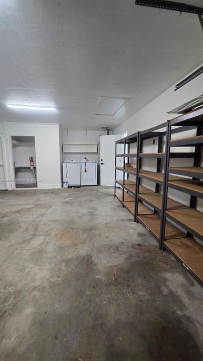 Под контрактом: $295,000 (3 спален, 2 ванн, 1164 Квадратных фут)