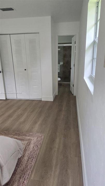 Под контрактом: $295,000 (3 спален, 2 ванн, 1164 Квадратных фут)