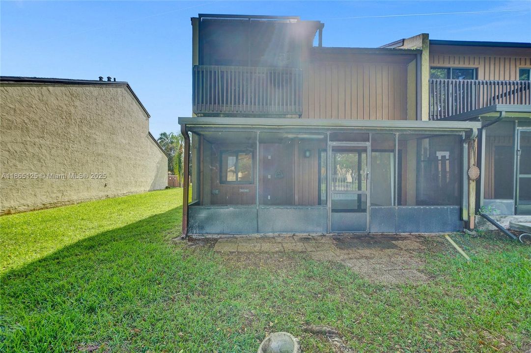 Active With Contract: $3,000 (3 beds, 2 baths, 1705 Square Feet)