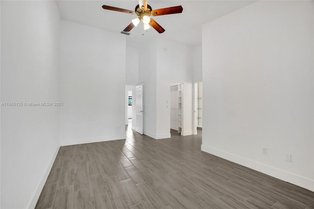 Active With Contract: $3,000 (3 beds, 2 baths, 1705 Square Feet)