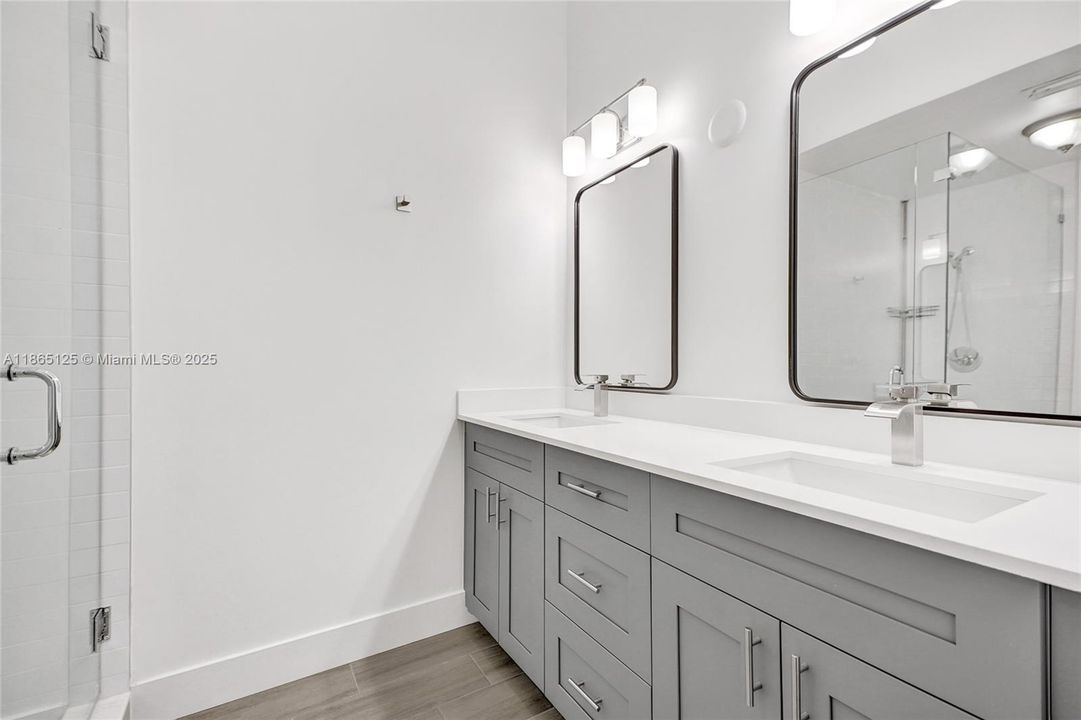 Active With Contract: $3,000 (3 beds, 2 baths, 1705 Square Feet)