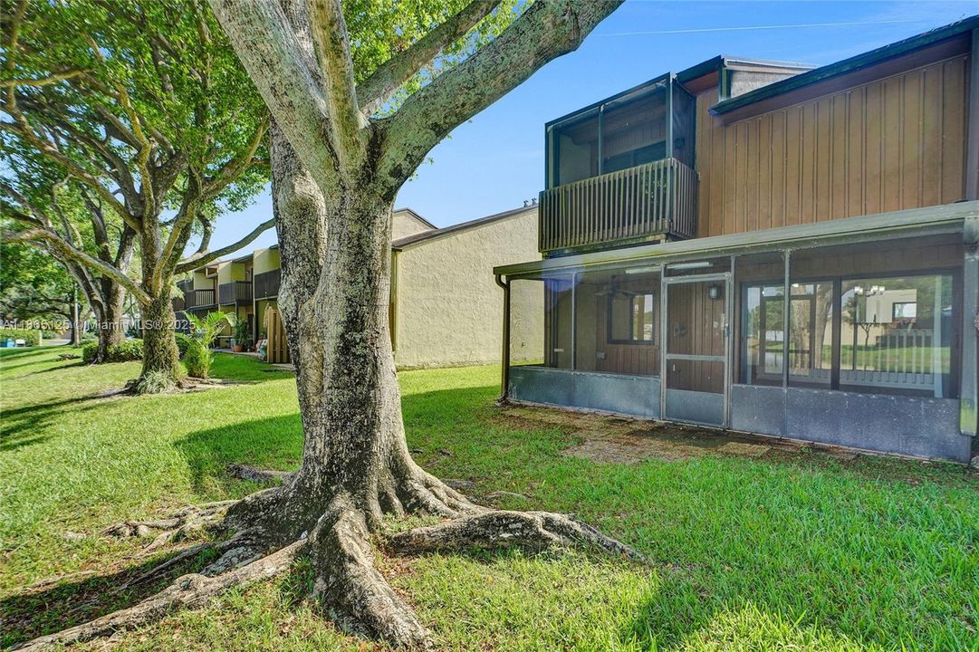 Active With Contract: $3,000 (3 beds, 2 baths, 1705 Square Feet)