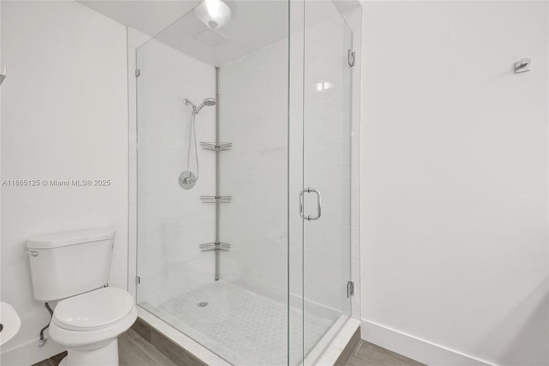 Active With Contract: $3,000 (3 beds, 2 baths, 1705 Square Feet)