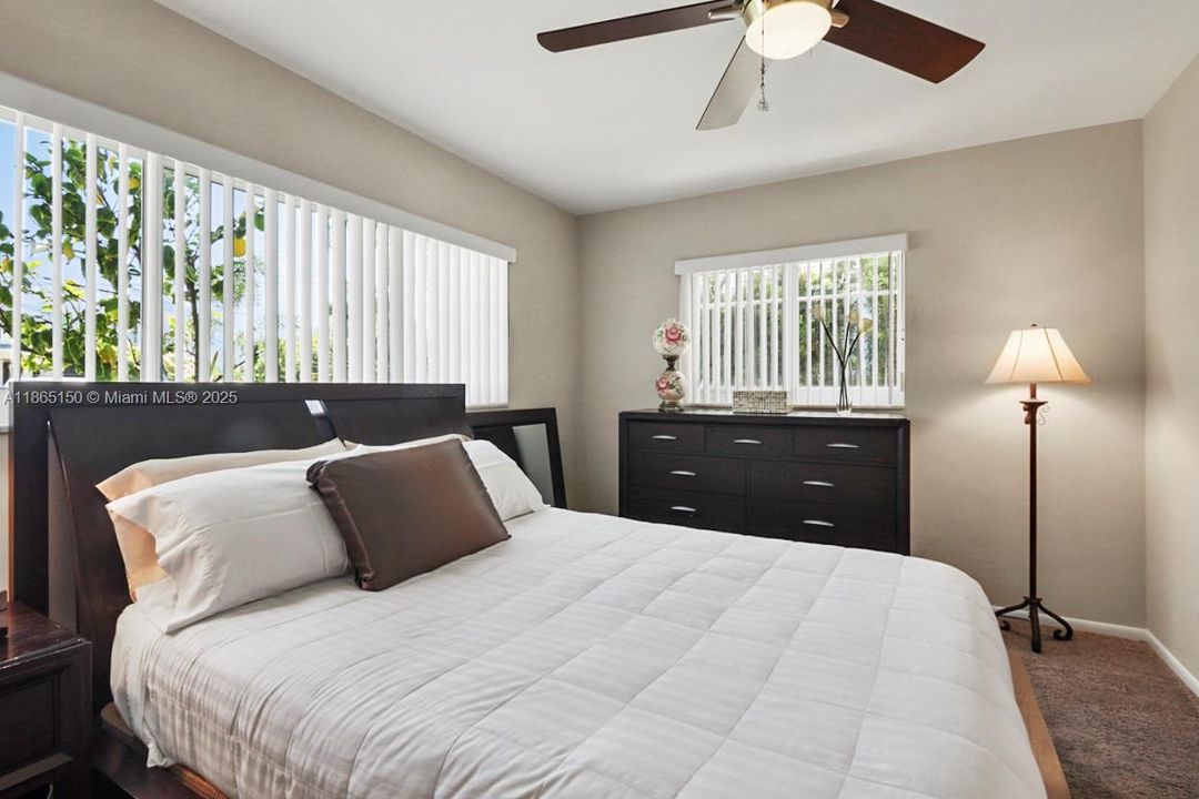 На продажу: $4,400,000 (3 спален, 2 ванн, 1476 Квадратных фут)