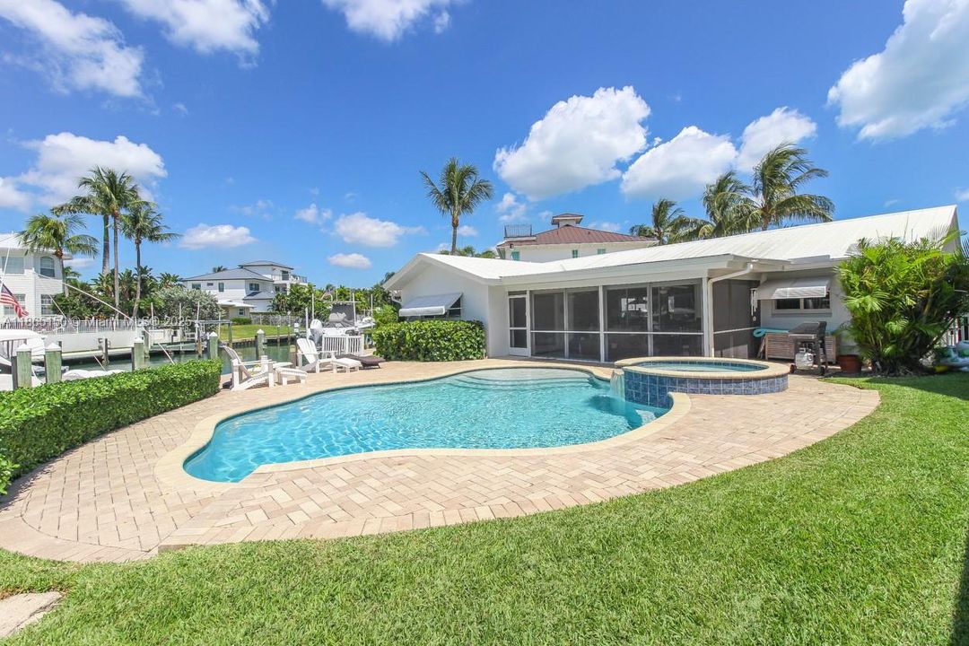 На продажу: $4,400,000 (3 спален, 2 ванн, 1476 Квадратных фут)