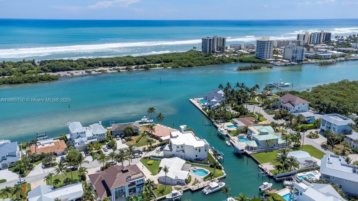 На продажу: $4,400,000 (3 спален, 2 ванн, 1476 Квадратных фут)