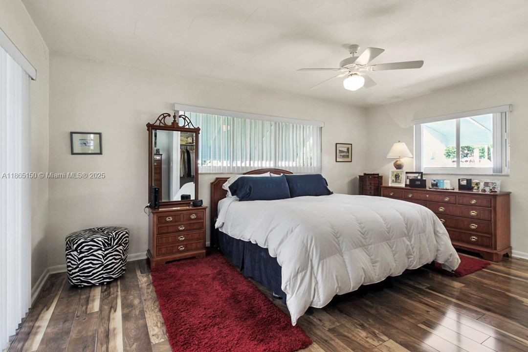 На продажу: $4,400,000 (3 спален, 2 ванн, 1476 Квадратных фут)