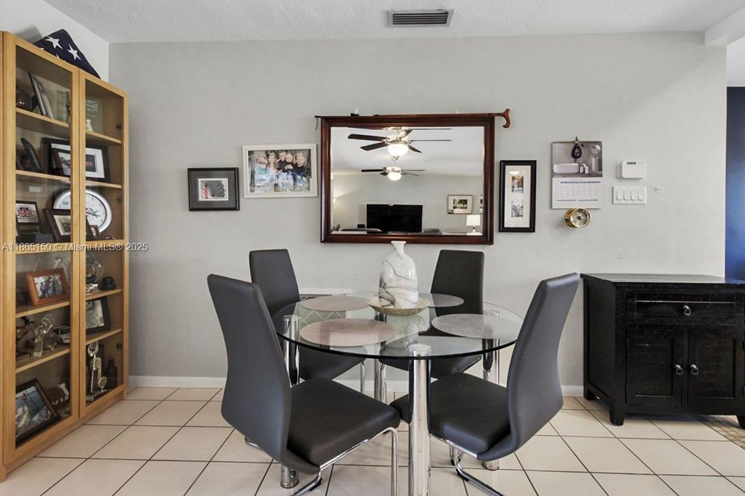 На продажу: $4,400,000 (3 спален, 2 ванн, 1476 Квадратных фут)