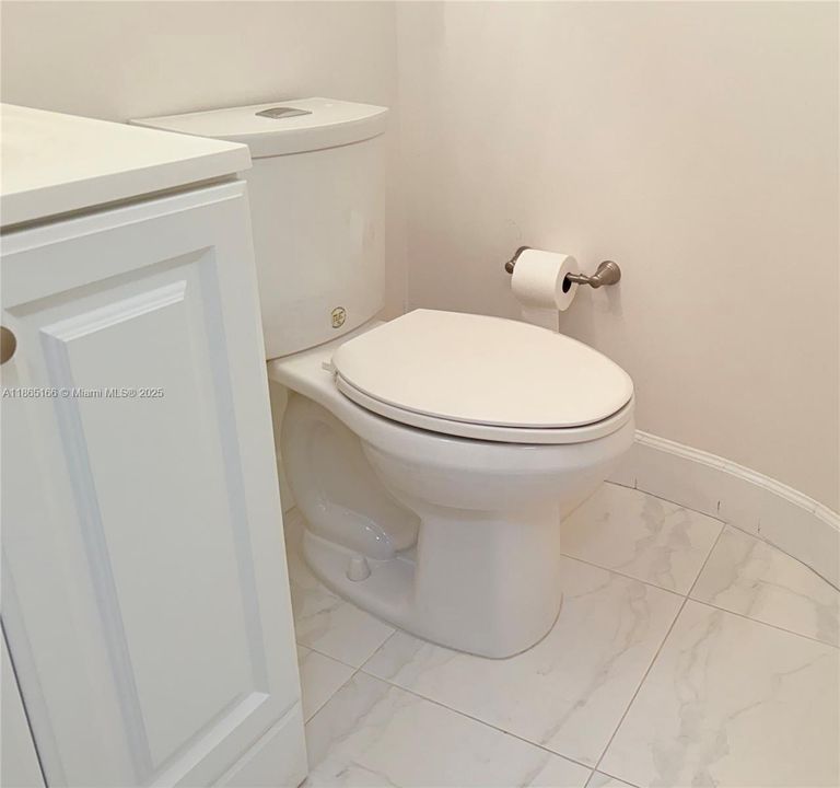 Под контрактом: $1,550 (1 спален, 1 ванн, 756 Квадратных фут)