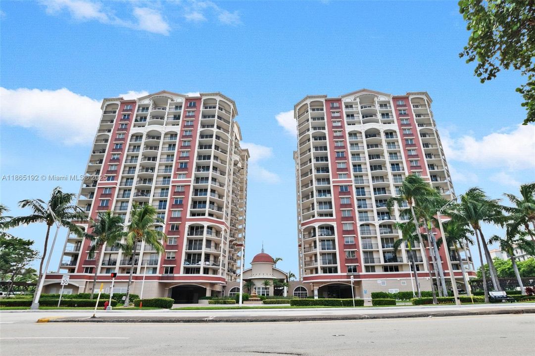 Active With Contract: $5,500 (3 beds, 3 baths, 1686 Square Feet)