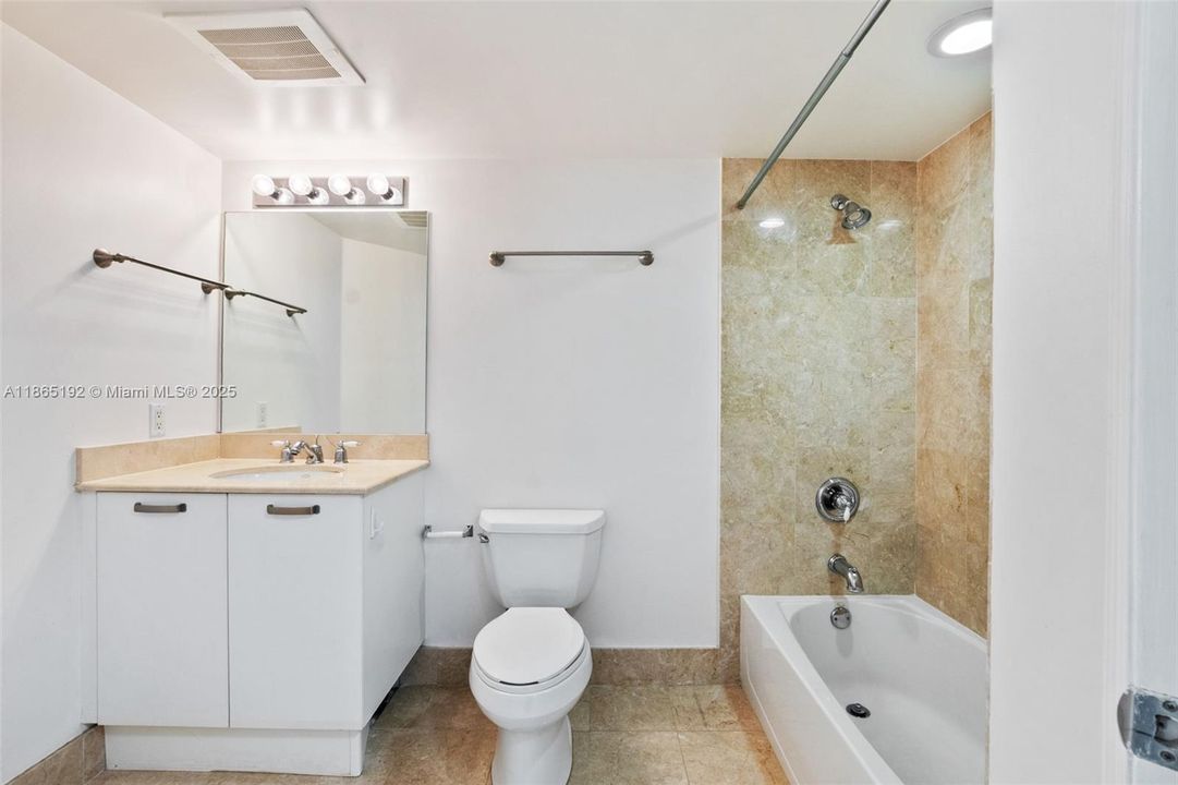 Active With Contract: $5,500 (3 beds, 3 baths, 1686 Square Feet)