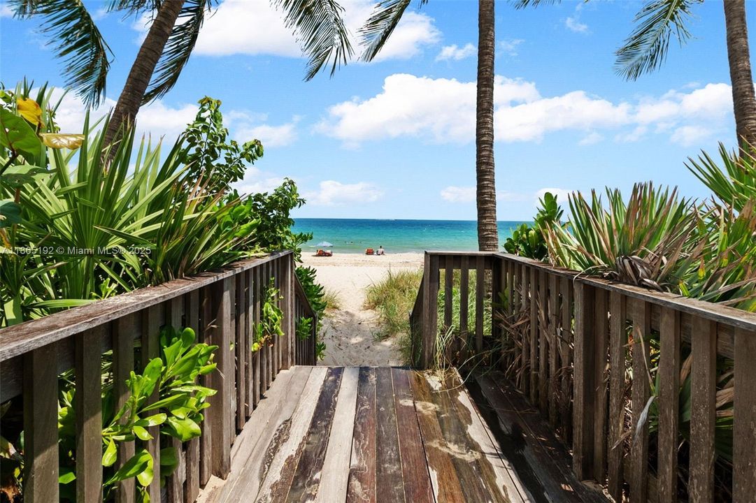 Active With Contract: $5,500 (3 beds, 3 baths, 1686 Square Feet)