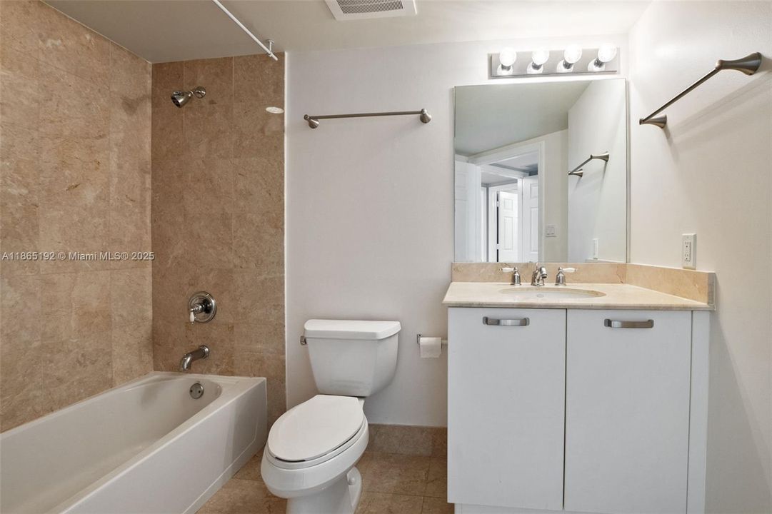 Active With Contract: $5,500 (3 beds, 3 baths, 1686 Square Feet)