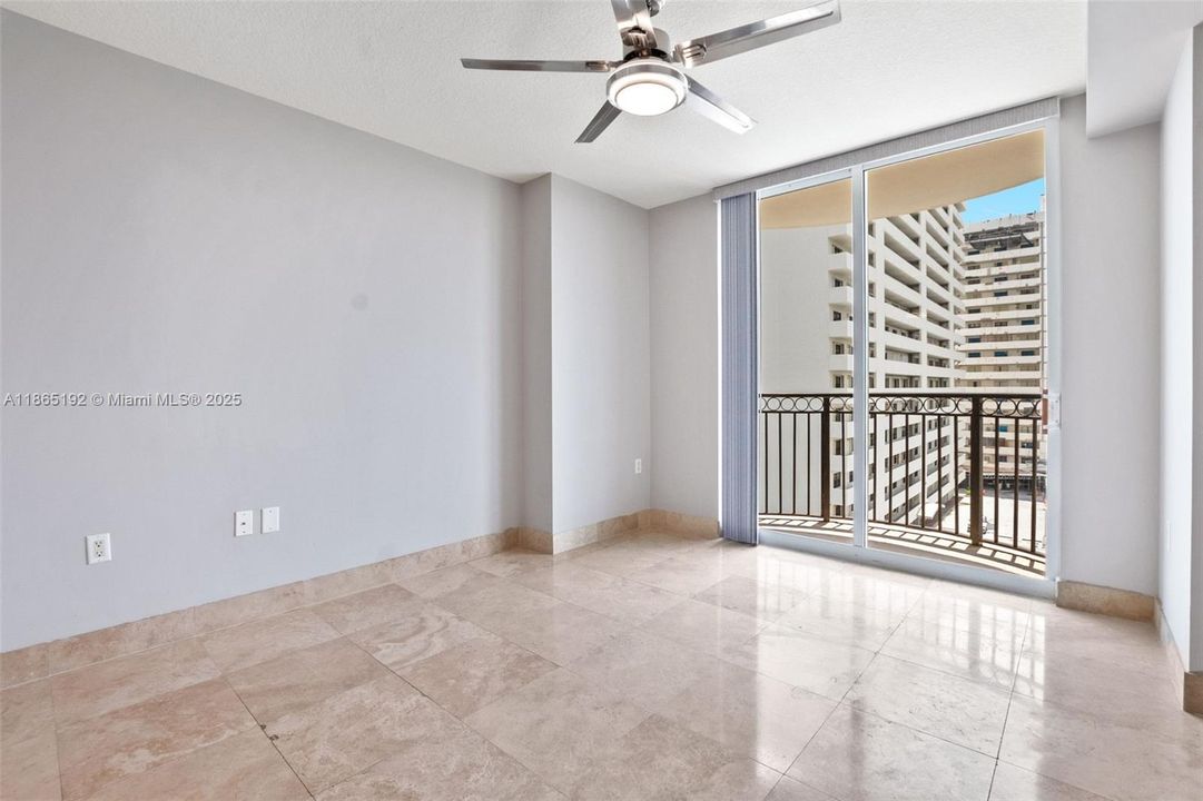 Active With Contract: $5,500 (3 beds, 3 baths, 1686 Square Feet)