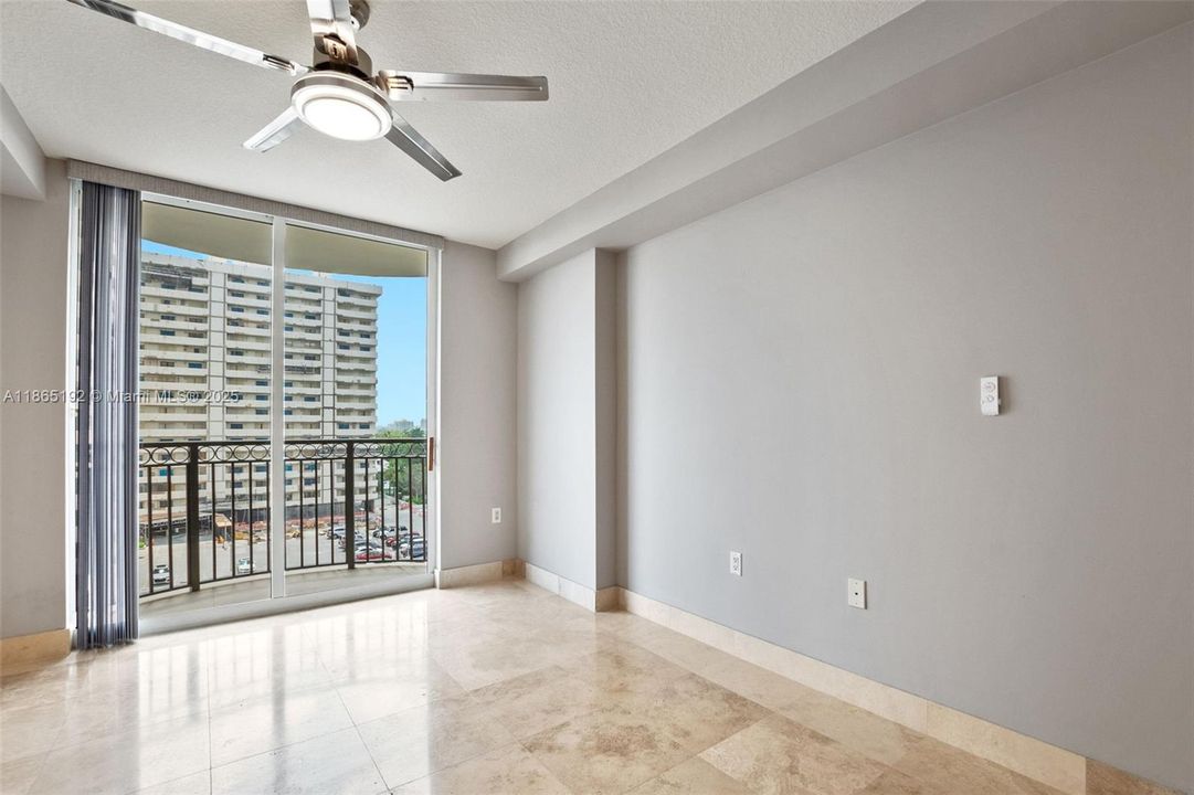 Active With Contract: $5,500 (3 beds, 3 baths, 1686 Square Feet)