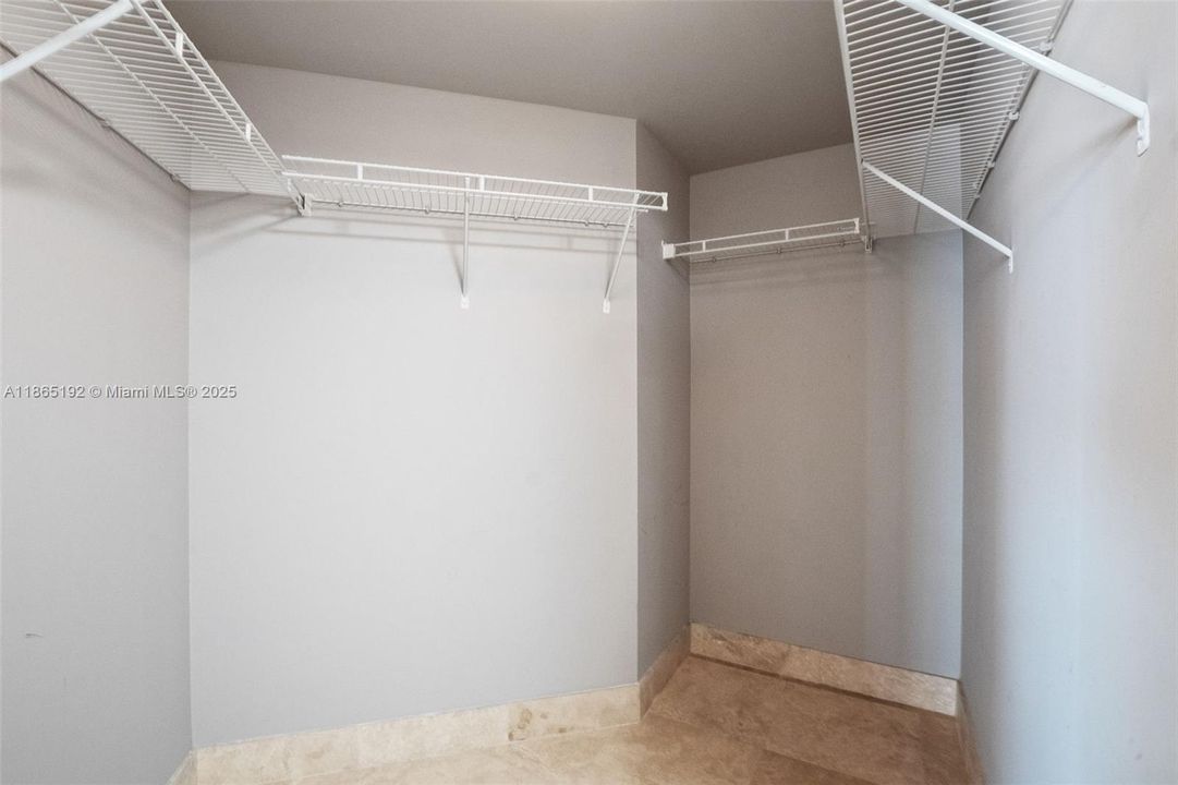 Active With Contract: $5,500 (3 beds, 3 baths, 1686 Square Feet)