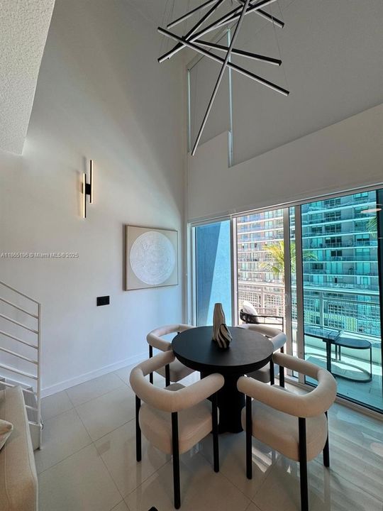 For Sale: $425,000 (1 beds, 1 baths, 785 Square Feet)