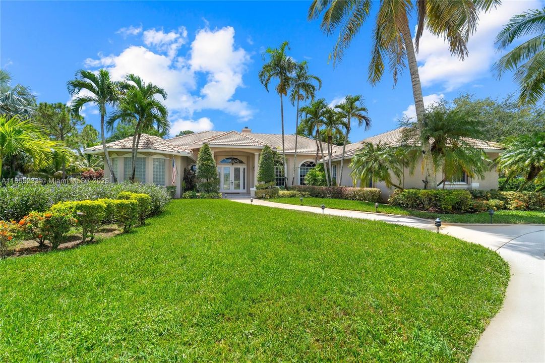 For Sale: $980,000 (3 beds, 3 baths, 3105 Square Feet)