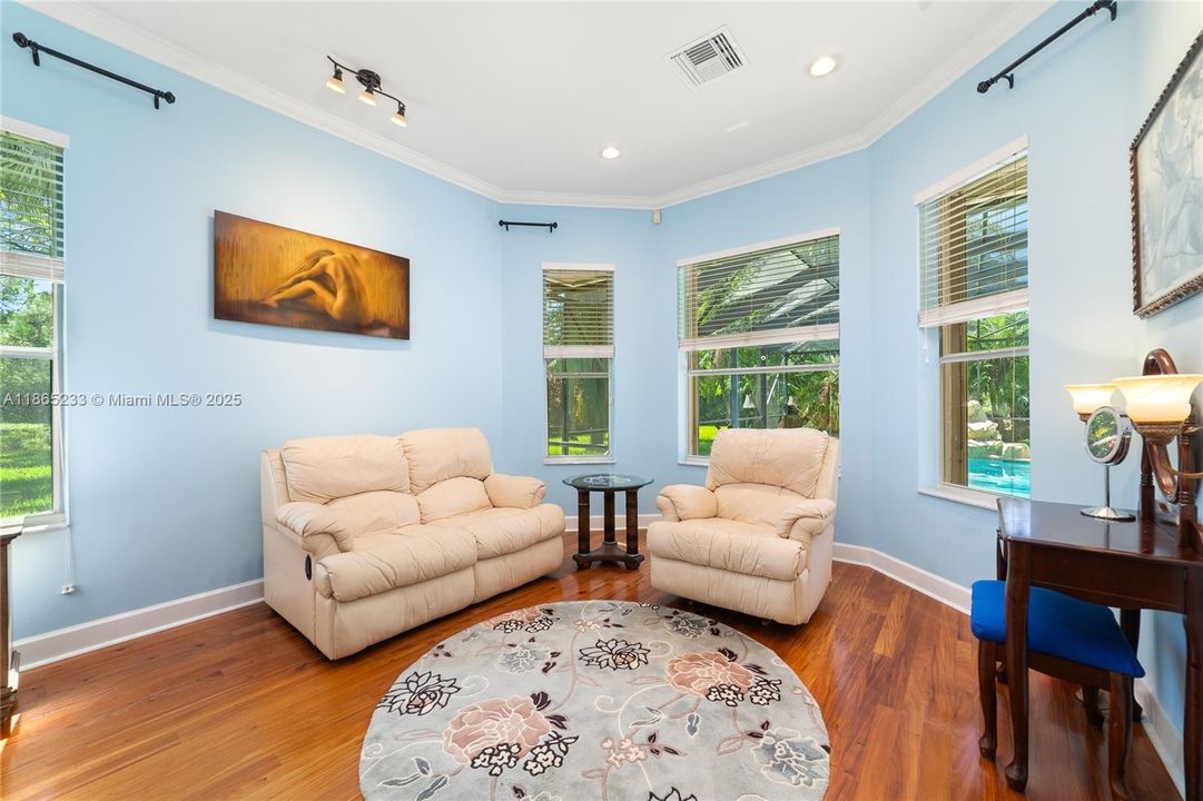 For Sale: $980,000 (3 beds, 3 baths, 3105 Square Feet)