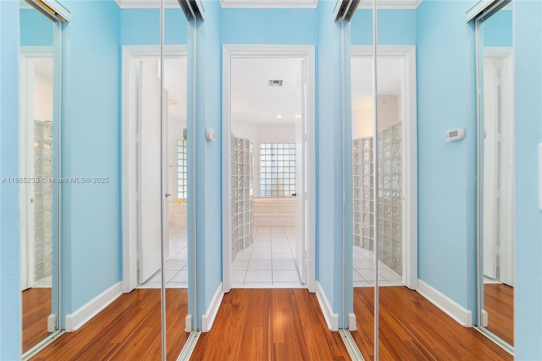 For Sale: $980,000 (3 beds, 3 baths, 3105 Square Feet)