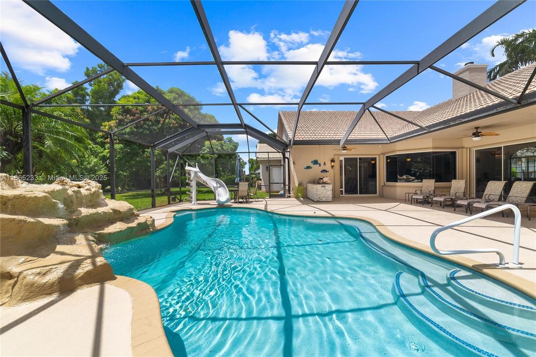 For Sale: $980,000 (3 beds, 3 baths, 3105 Square Feet)