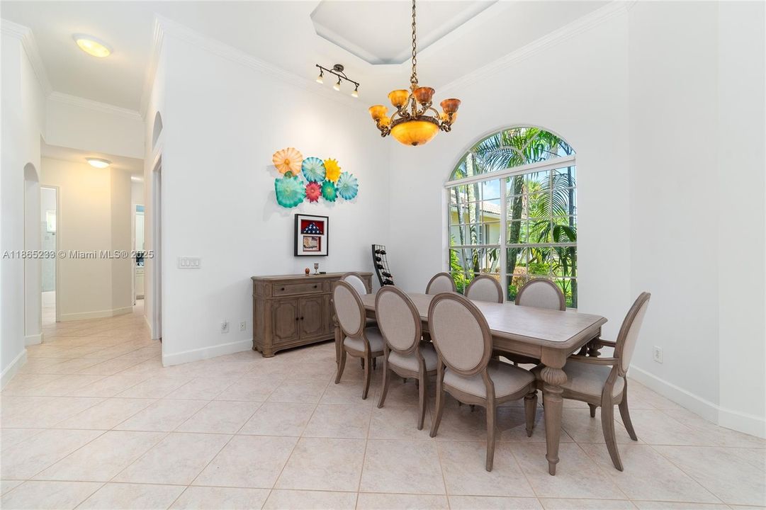 For Sale: $980,000 (3 beds, 3 baths, 3105 Square Feet)