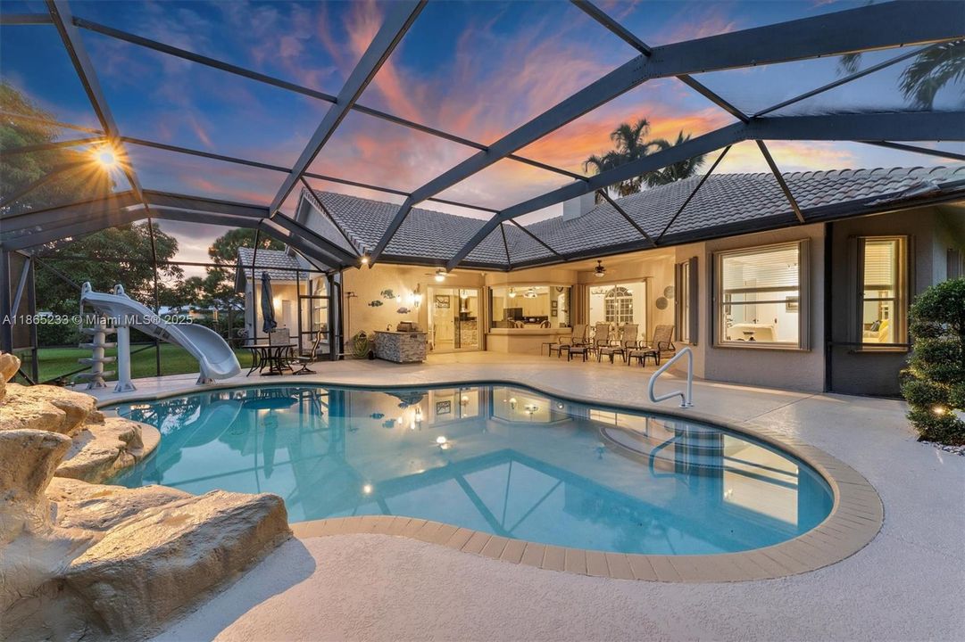 For Sale: $980,000 (3 beds, 3 baths, 3105 Square Feet)