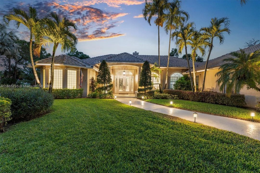 For Sale: $980,000 (3 beds, 3 baths, 3105 Square Feet)