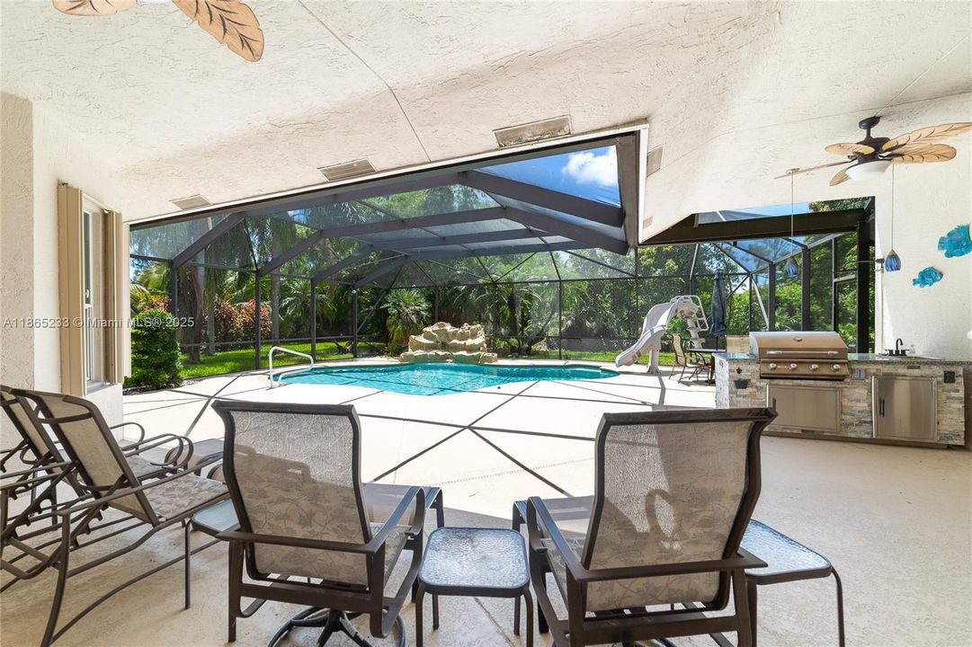 For Sale: $980,000 (3 beds, 3 baths, 3105 Square Feet)