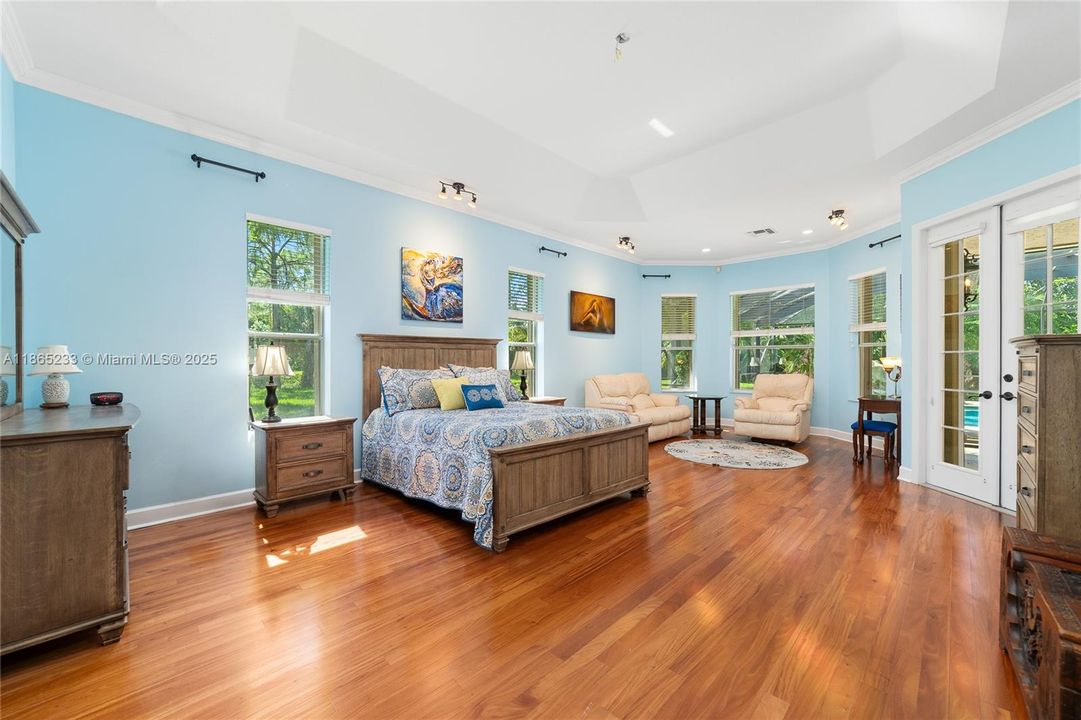 For Sale: $980,000 (3 beds, 3 baths, 3105 Square Feet)