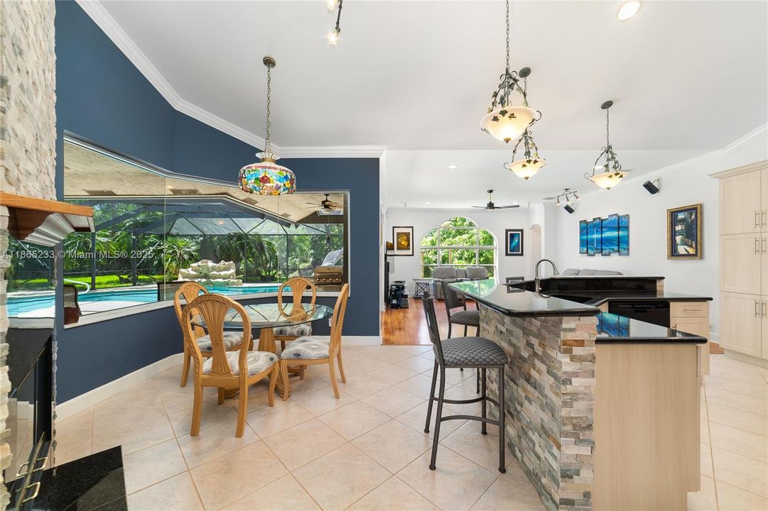 For Sale: $980,000 (3 beds, 3 baths, 3105 Square Feet)