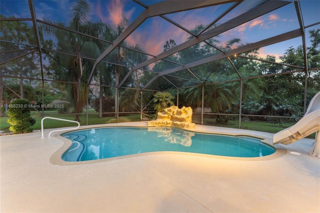 For Sale: $980,000 (3 beds, 3 baths, 3105 Square Feet)