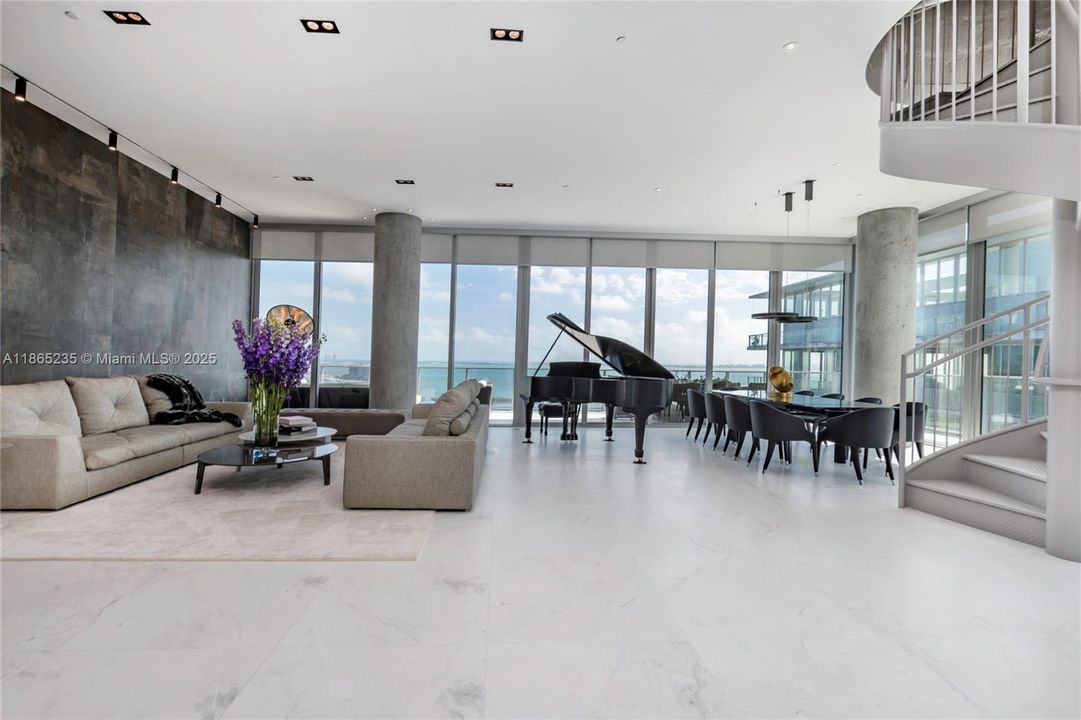 En Venta: $11,849,000 (5 camas, 5 baños, 4986 Pies cuadrados)