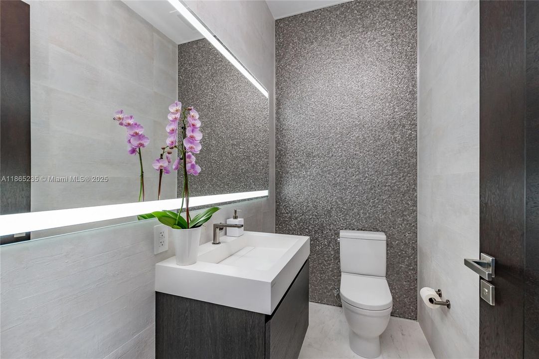 En Venta: $11,849,000 (5 camas, 5 baños, 4986 Pies cuadrados)