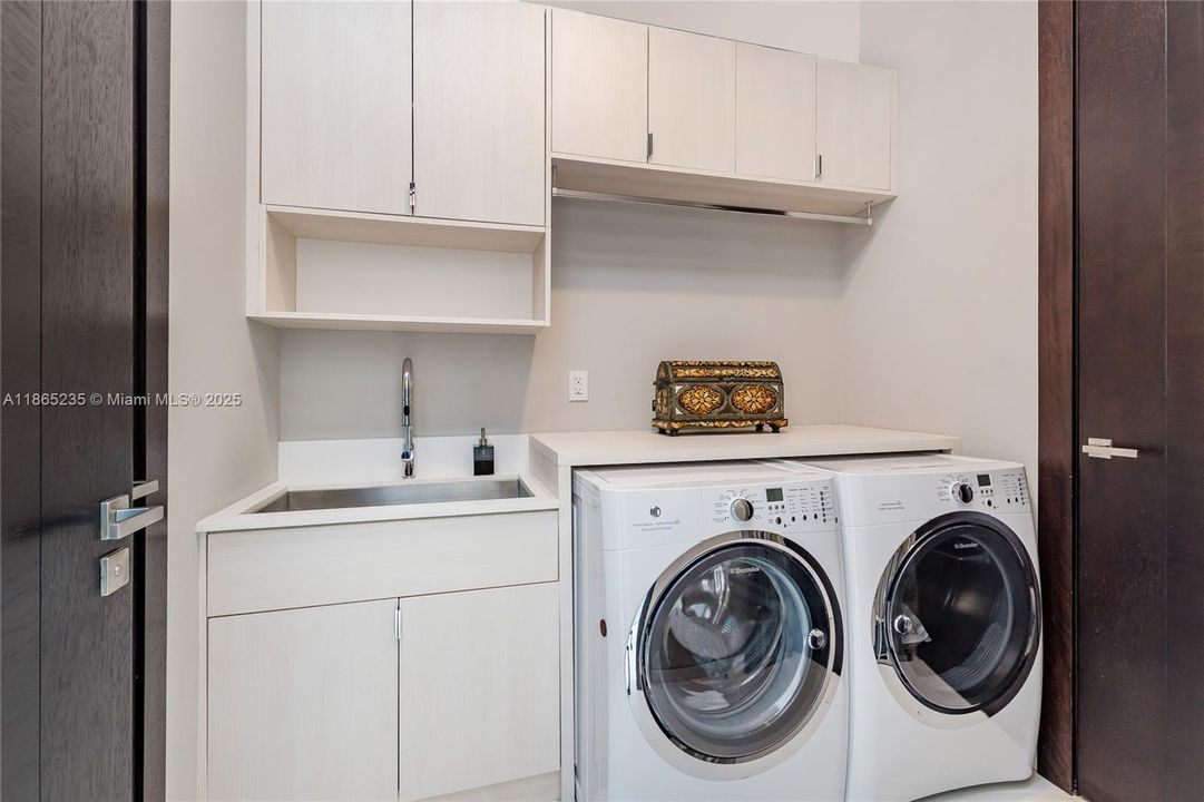 En Venta: $11,849,000 (5 camas, 5 baños, 4986 Pies cuadrados)