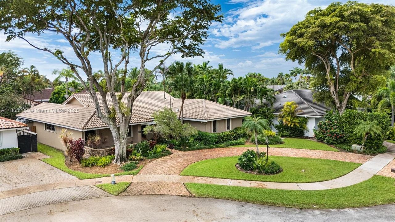 Active With Contract: $1,595,000 (5 beds, 3 baths, 3110 Square Feet)