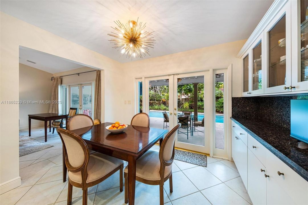 Active With Contract: $1,595,000 (5 beds, 3 baths, 3110 Square Feet)