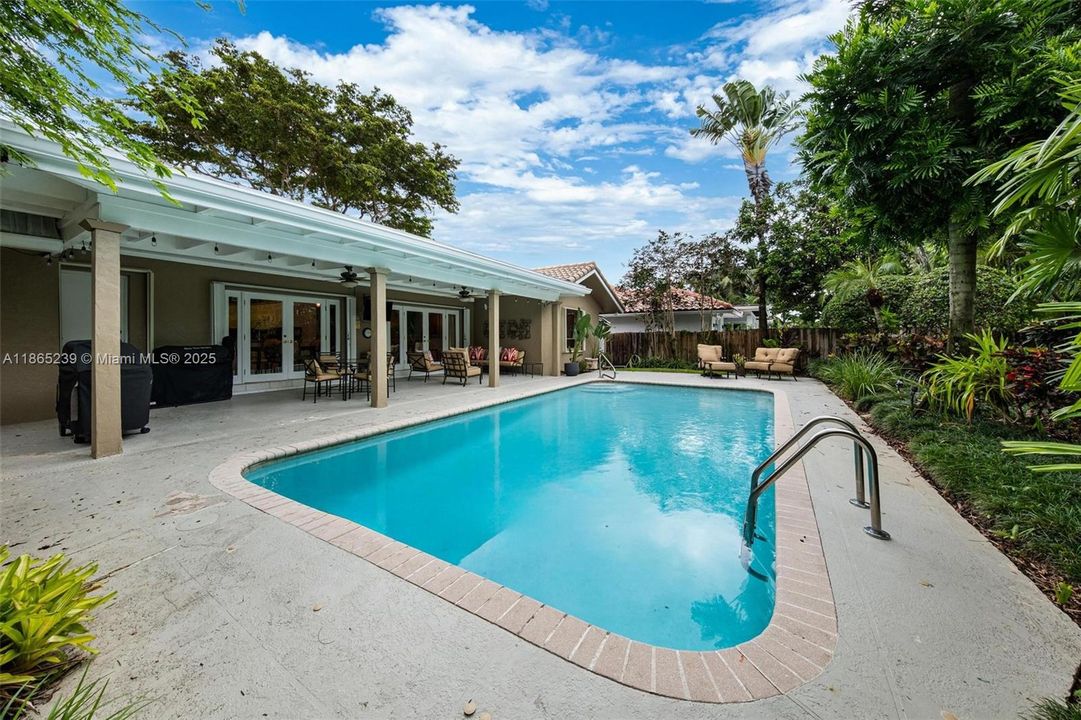 Active With Contract: $1,595,000 (5 beds, 3 baths, 3110 Square Feet)