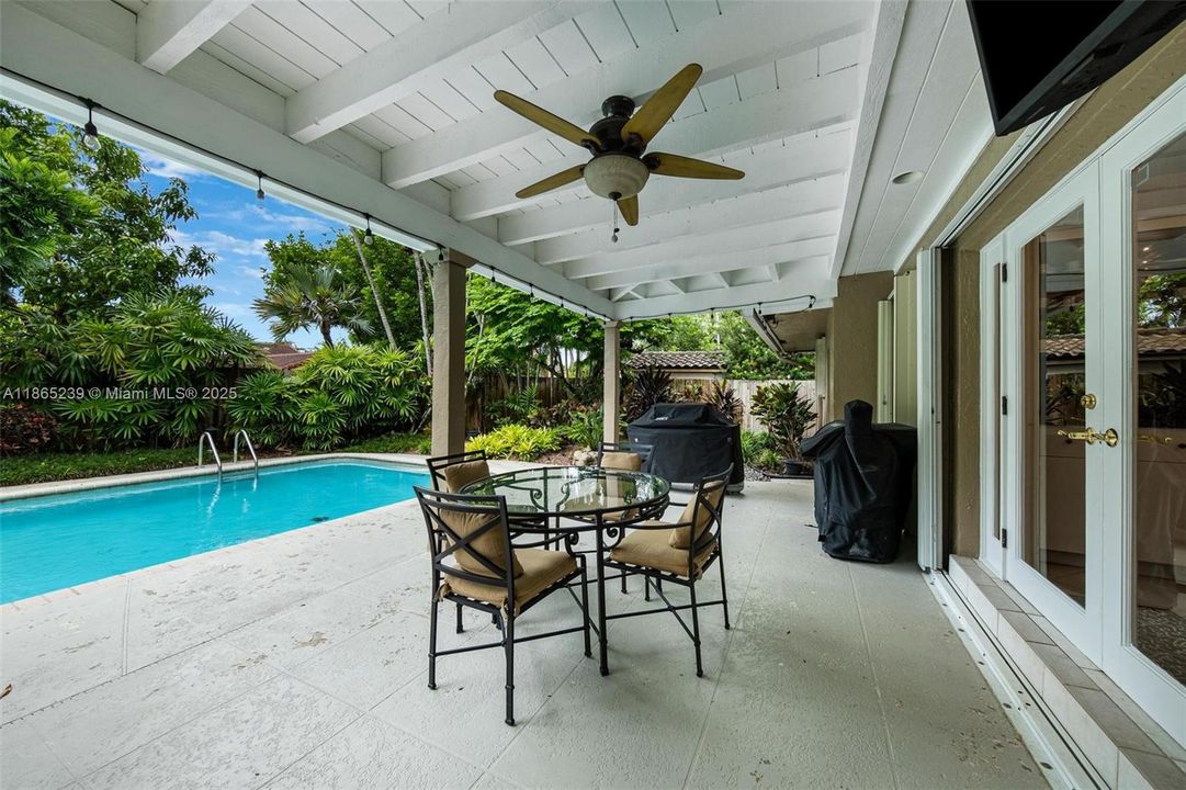 Active With Contract: $1,595,000 (5 beds, 3 baths, 3110 Square Feet)