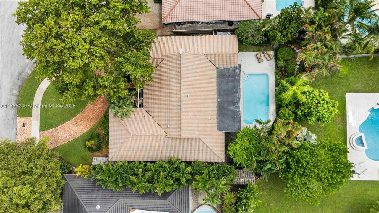 Active With Contract: $1,595,000 (5 beds, 3 baths, 3110 Square Feet)