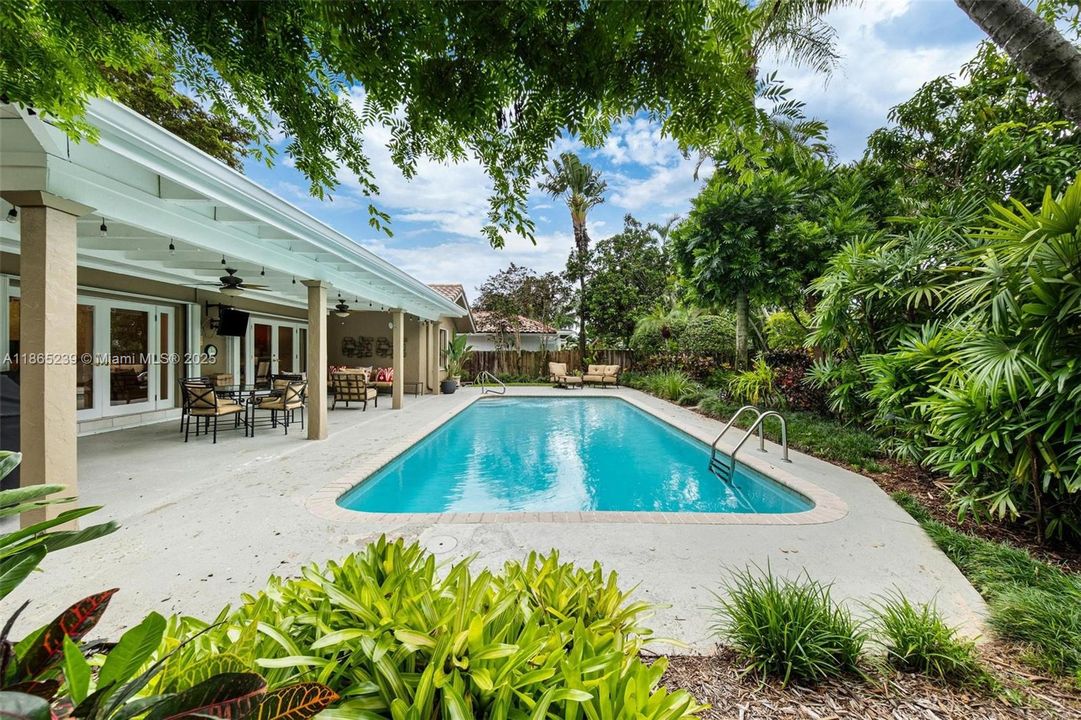 Active With Contract: $1,595,000 (5 beds, 3 baths, 3110 Square Feet)