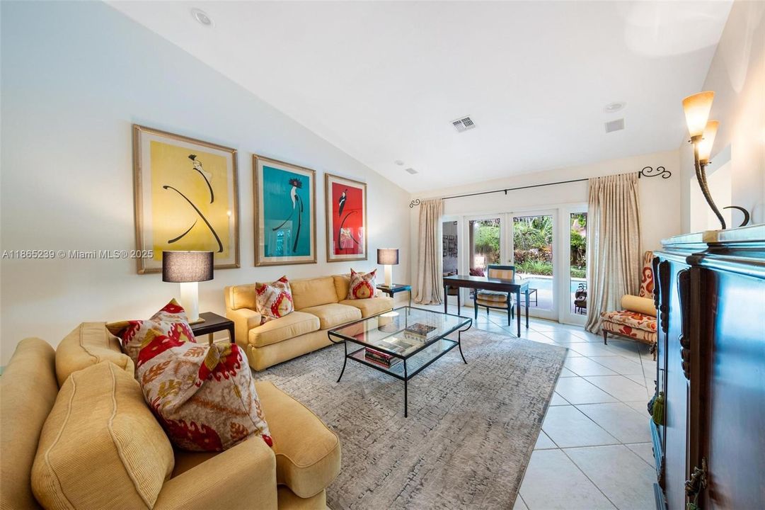 Active With Contract: $1,595,000 (5 beds, 3 baths, 3110 Square Feet)