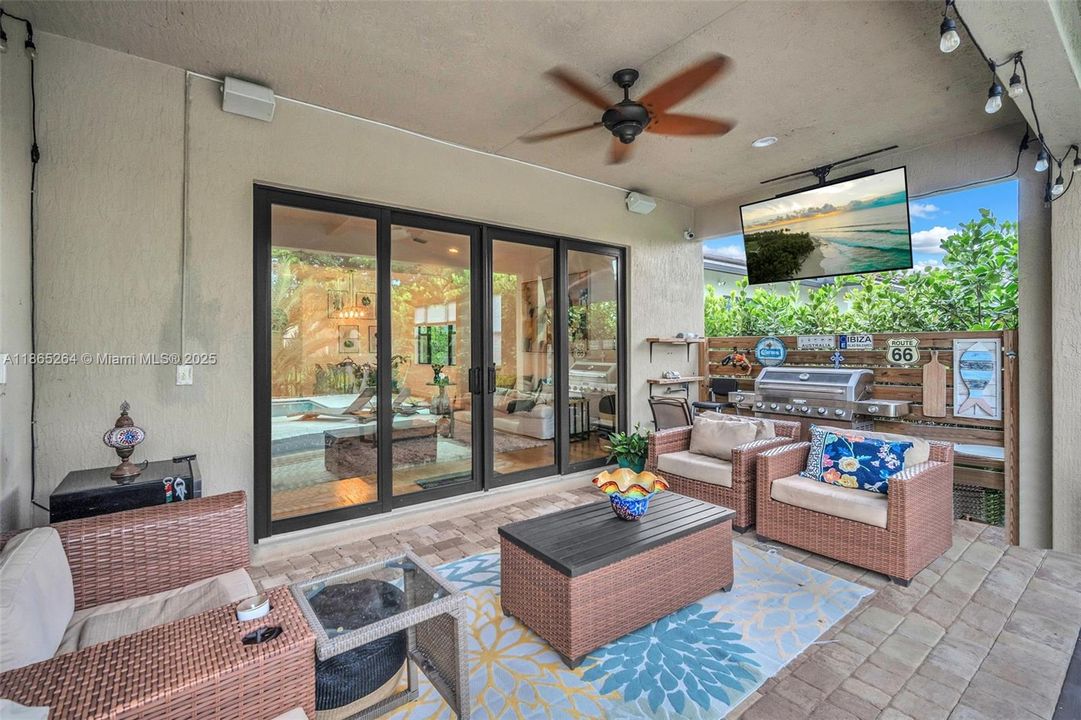 Back Lanai with Speakers & Ceiling Fan
