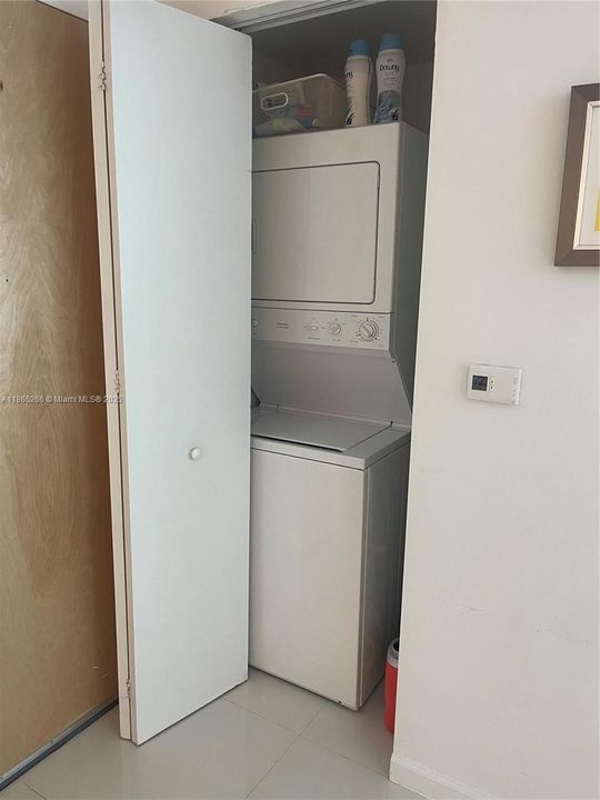На продажу: $380,000 (1 спален, 1 ванн, 768 Квадратных фут)