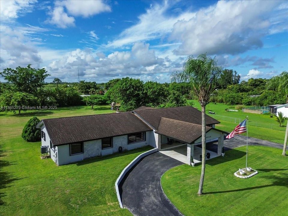 待售: $939,999 (3 贝兹, 2 浴室, 3111 平方英尺)