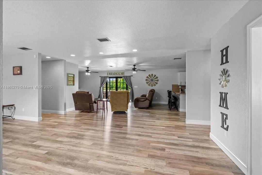 待售: $939,999 (3 贝兹, 2 浴室, 3111 平方英尺)