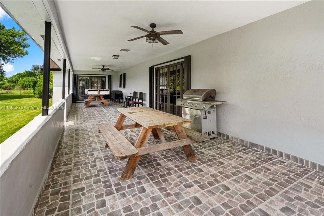 待售: $939,999 (3 贝兹, 2 浴室, 3111 平方英尺)