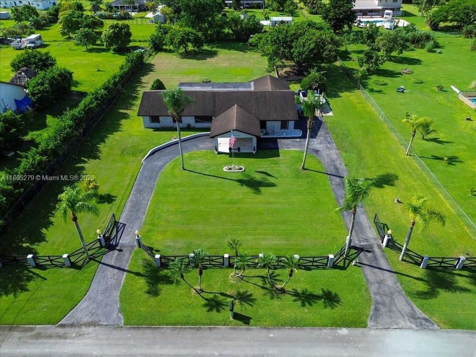 待售: $939,999 (3 贝兹, 2 浴室, 3111 平方英尺)