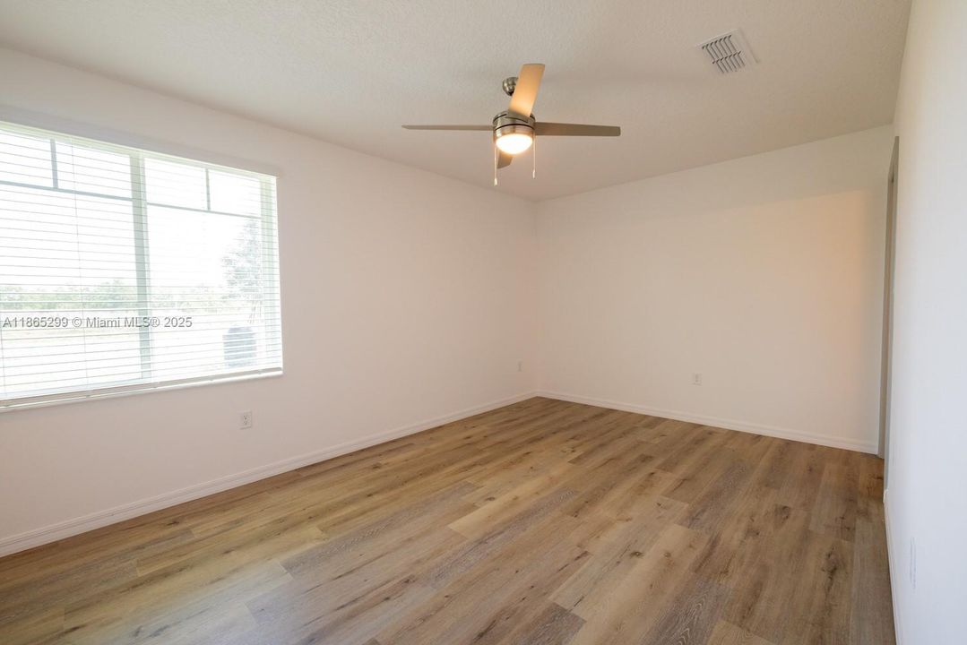 Recently Rented: $1,534 (3 beds, 2 baths, 1125 Square Feet)